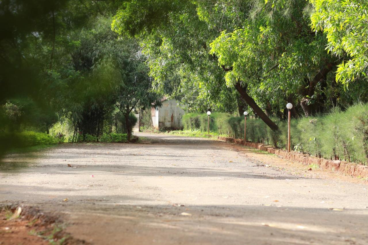 Koyna Lake Resort Koynanagar Exterior photo